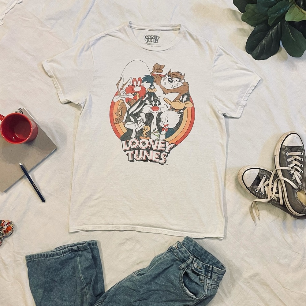 Retro Looney Tunes Character Shirt Unisex Medium
